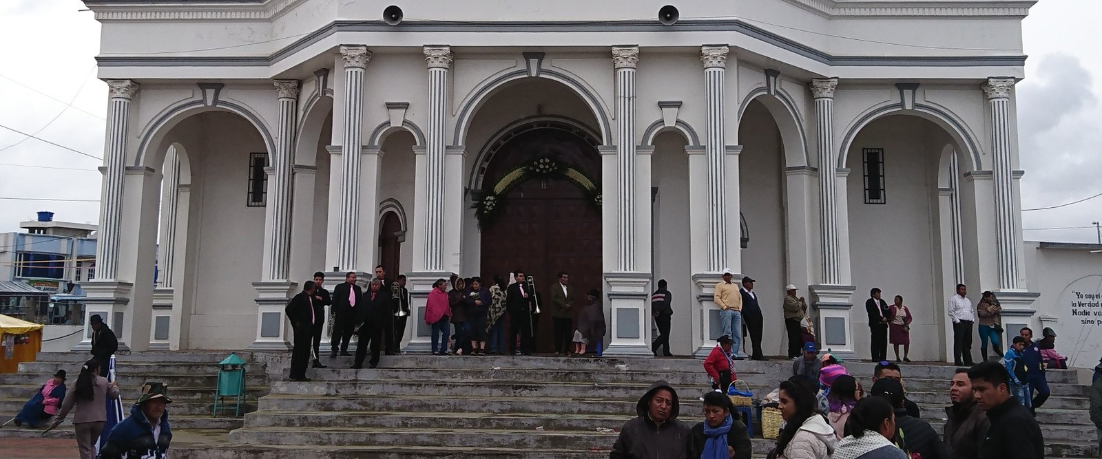 Santuario del Señor del Árbol en Cuicuno, Latacunga